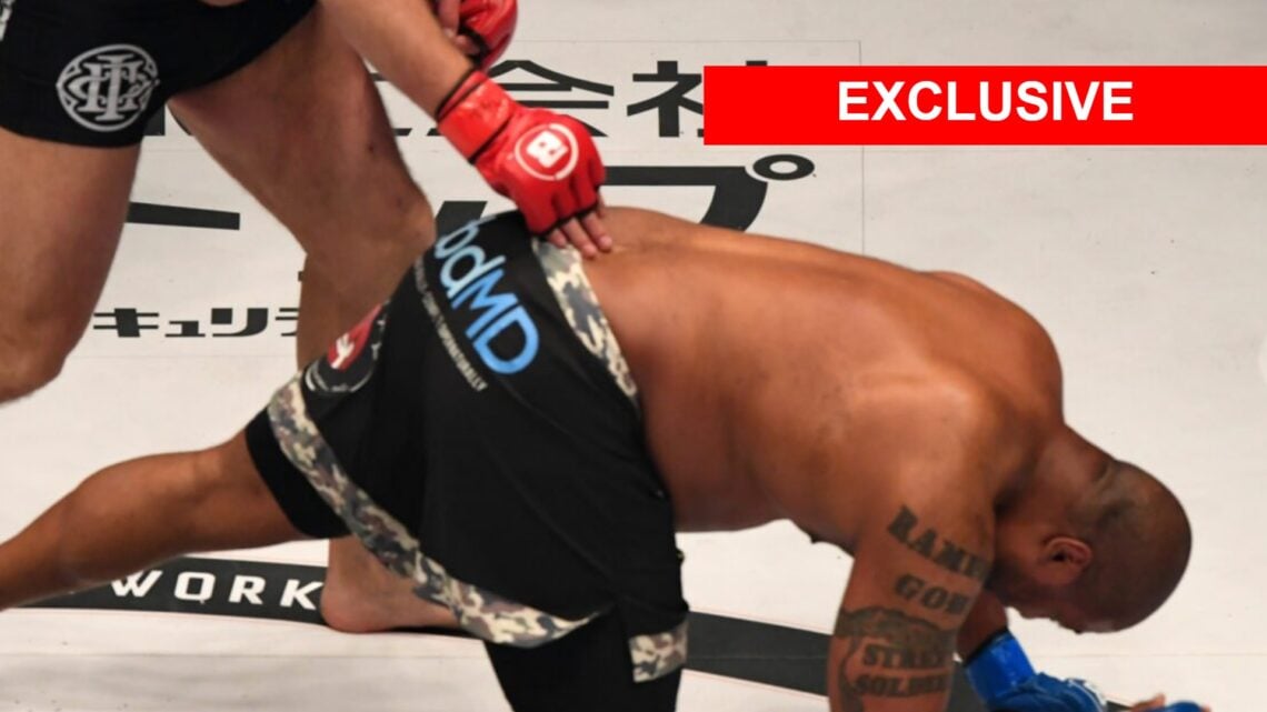 Image of Quinton 'Rampage Jackson falling to the floor after being knocked out by Fedor Emelianenko