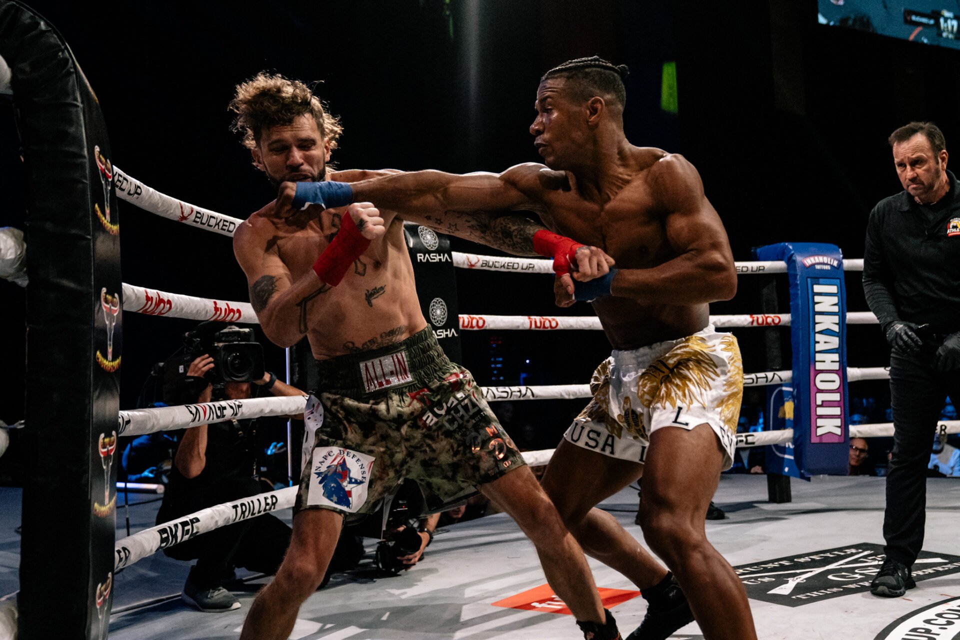 Image of Alberto Blas punching Ryan Reber at BKFC 66
