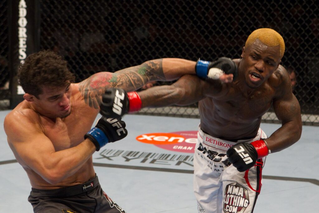 Melvin Guillard and Ronys Torres trade punches during their fight at UFC 109