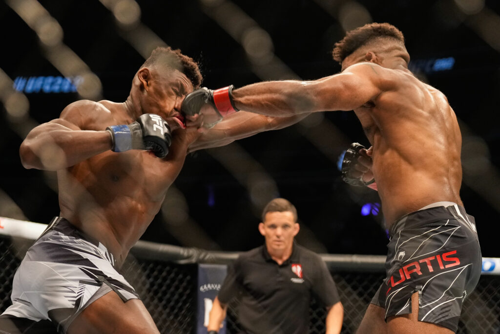 Joaquin Buckley and Chris Curtis trade punches at UFC 282