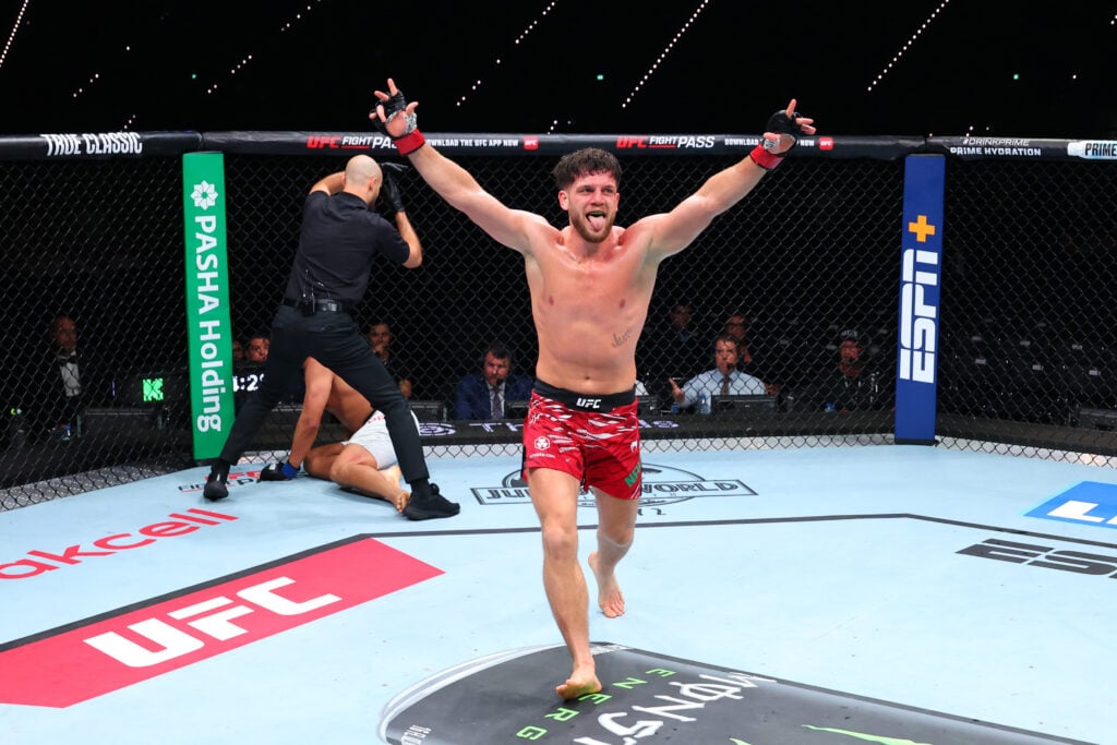Ismail Naurdiev mistakenly celebrates thinking he won against JunYong Park at UFC Baku.