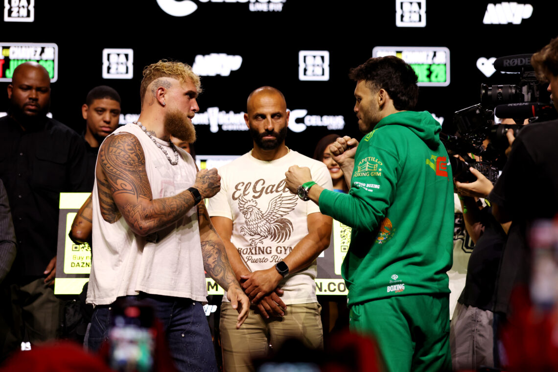 Photo by Cris Esqueda/Golden Boy/Getty Images