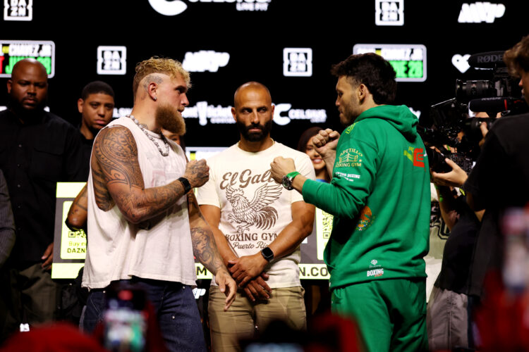Photo by Cris Esqueda/Golden Boy/Getty Images
