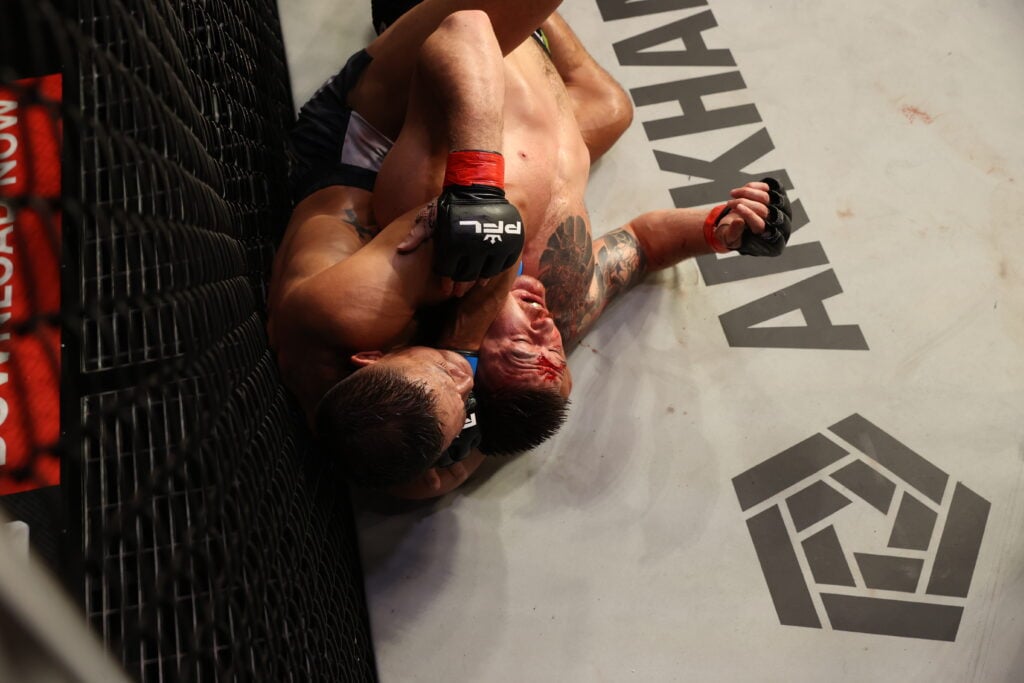 Costello Van Steenis choking out Johnny Eblen at PFL South Africa