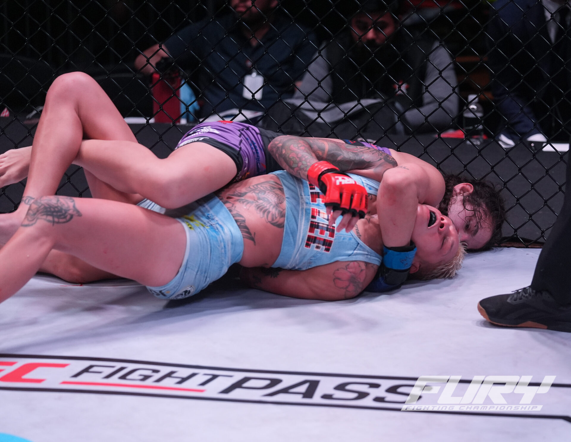 Bella Mir submits Stephanie Calderon with a kimura at Fury Challenger Series 14