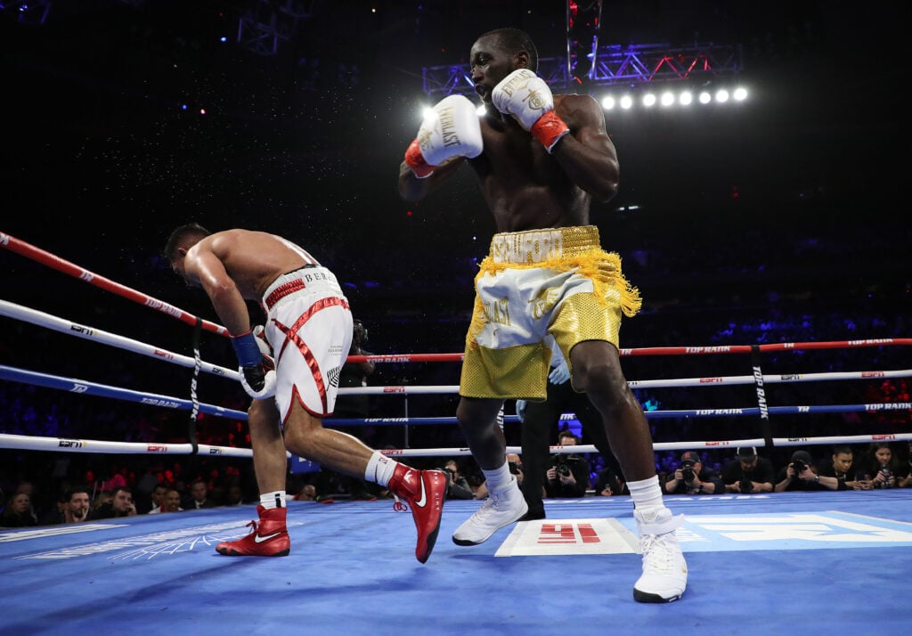 Terence Crawford lands huge shot on Amir Khan during their title fight