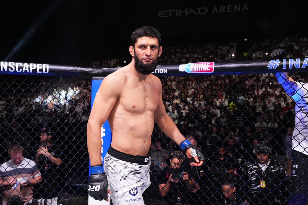 Khamzat Chimaev prepares to face Robert Whittaker at UFC 308