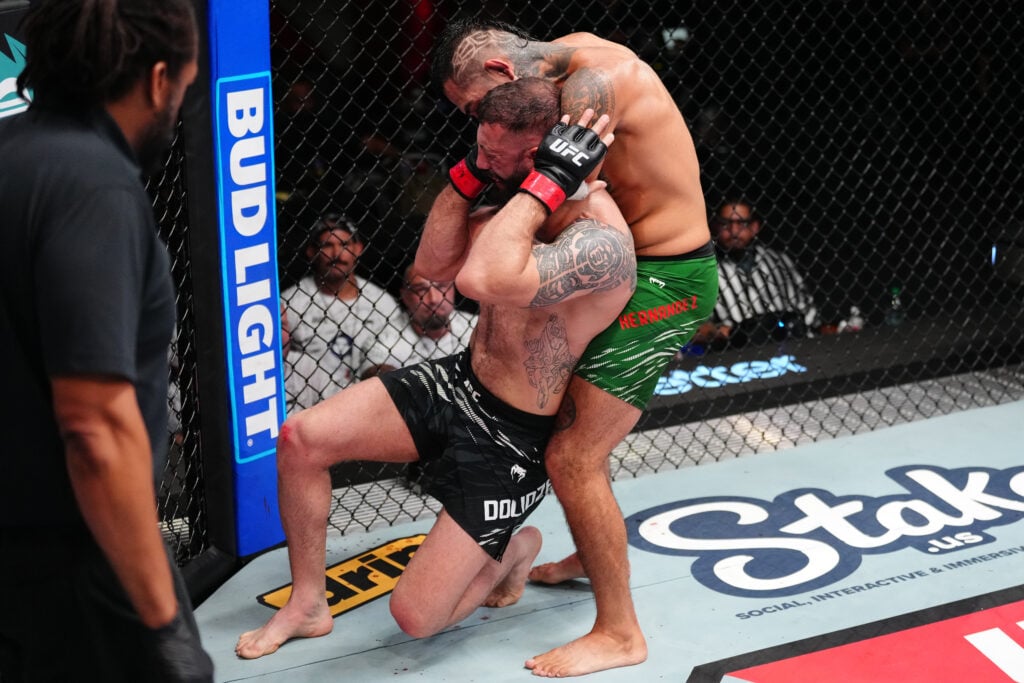 Anthony Hernandez chokes out Roman Dolidze during their fight at UFC Vegas 109