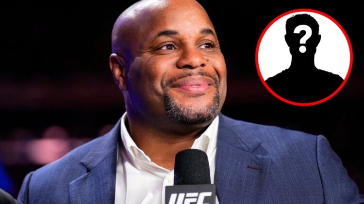 Daniel Comier on commentary duty at UFC 281. Mystery pop out.