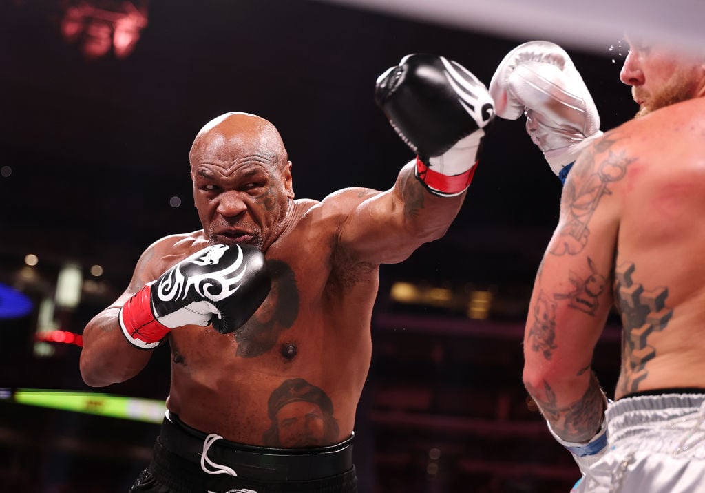 Mike Tyson boxing Jake Paul