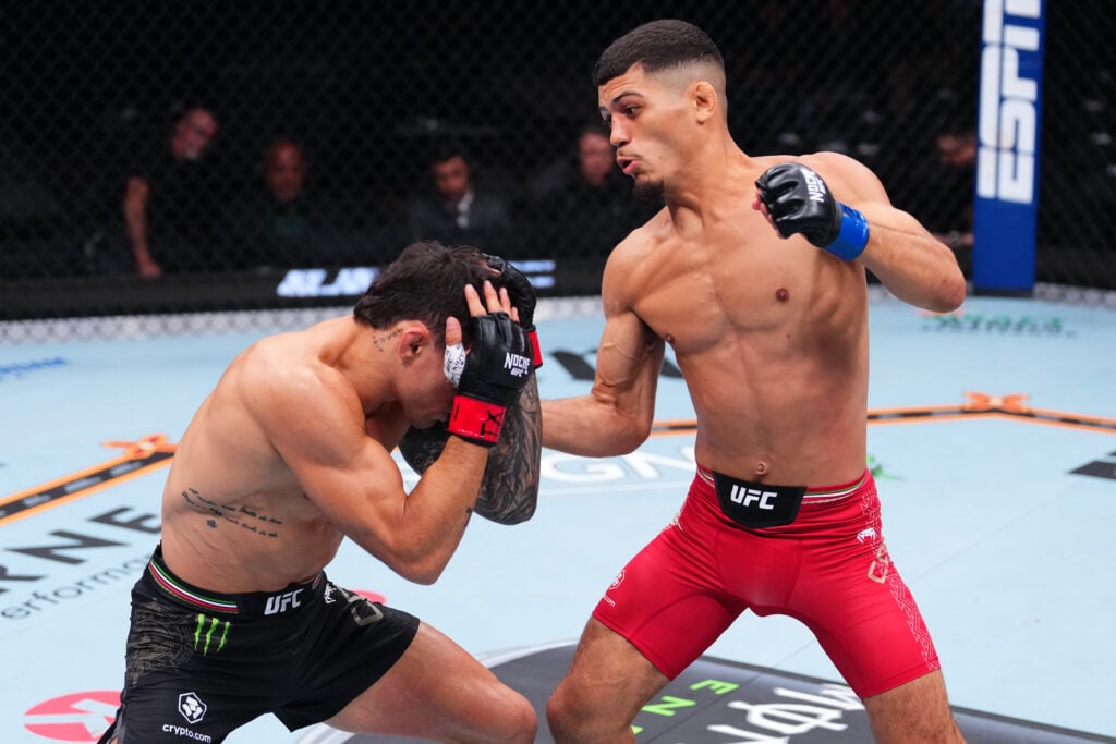 Alessandro Costa gets punched by Alden Coria at Noche UFC