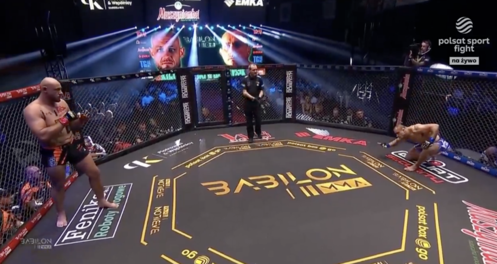 Marcin Szoltysik taps out at the start of his fight with Jacek Kujtowski at Babilon MMA 54.