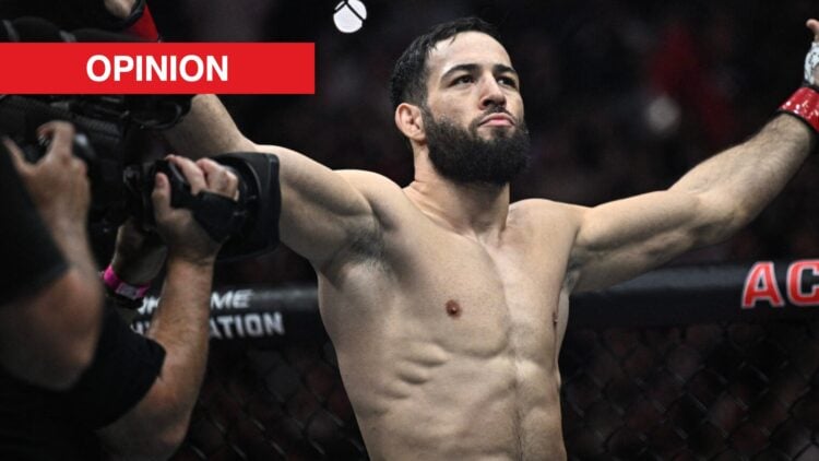 Nassourdine Imavov acknowledges the crowd at UFC Paris.