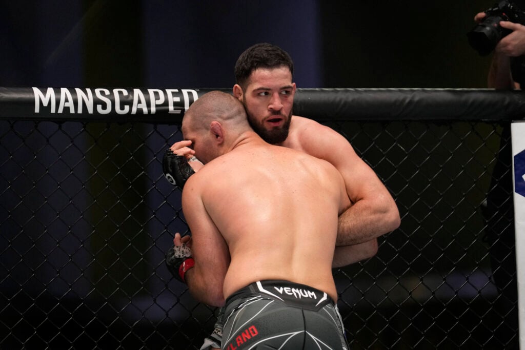 January 14, 2023, Las Vegas, NV, LAS VEGAS, NV, United States: LAS VEGAS, NV - JANUARY 14: (R-L) Sean Strickland controls the body of Nassourdine Imavov in their 5-round bout at UFC Apex for UFC Fight Night - Vegas 67 - Strickland vs Imavov - Event on January 14, 2023 in Las Vegas, NV, United States. Las Vegas, NV United States - ZUMAp175 20230114_zsa_p175_022 Copyright: xLouisxGrassex