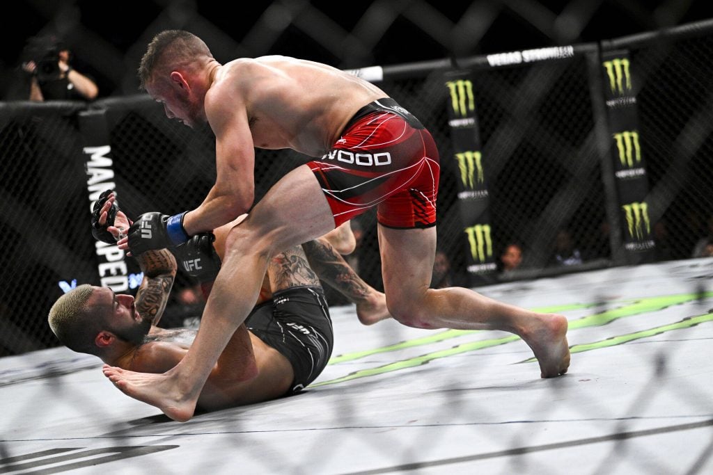 Featherweight Charles Jourdain (Can Noir) vs Nathaniel Wood (GBR Rouge) MMA : Soiree UFC 279 - Paris Accor Hotel Arena - 03 09 2022 JBAutissier Panoramic PUBLICATIONxNOTxINxFRAxITAxBEL