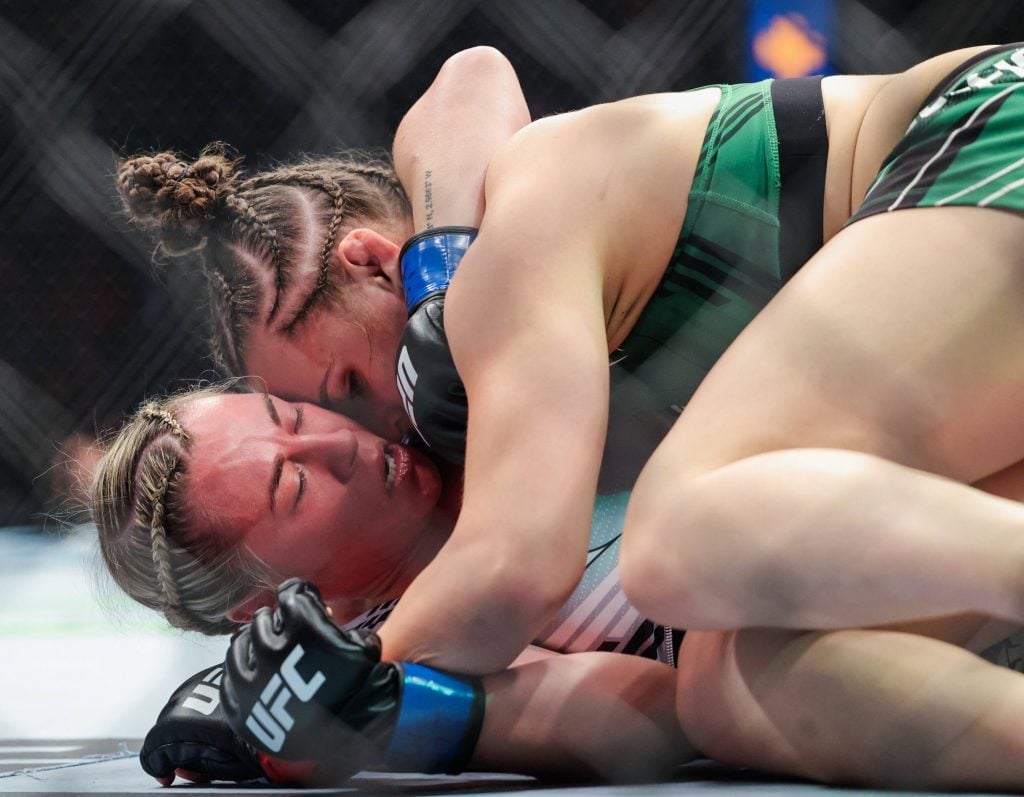 MMA: UFC 281 - Blanchfield vs McCann Nov 12, 2022; New York, NY, USA; Erin Blanchfield (red gloves) and Molly McCann (blue gloves) during UFC 281 at Madison Square Garden. New York Madison Square Garden NY USA, EDITORIAL USE ONLY PUBLICATIONxINxGERxSUIxAUTxONLY Copyright: xJessicaxAlchehx 20221112_cec__120