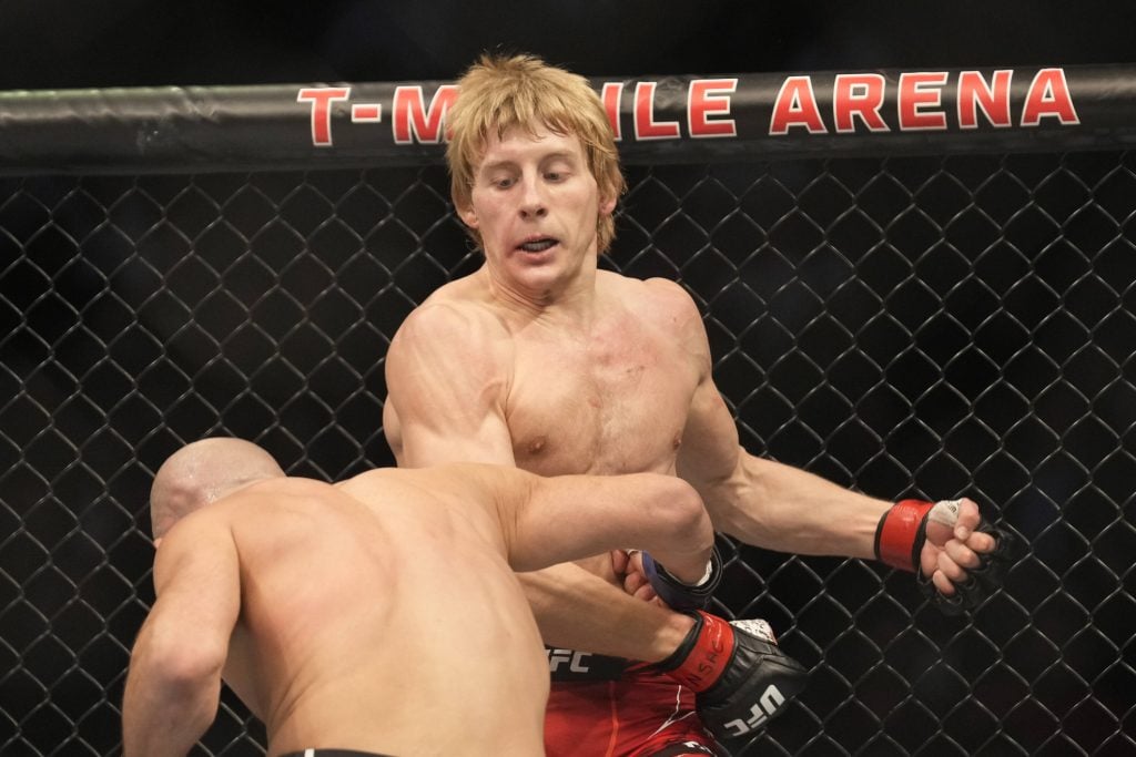 December 10, 2022, Las Vegas, Nevada, Las Vegas, NV, United States: LAS VEGAS, NV - DECEMBER 10: (R-L) Paddy Pimblett punches Jared Gordon in their Lightweight fight during the UFC 282 event at T-Mobile Arena on December 10, 2022 in Las Vegas, Nevada, United States. Las Vegas, Nevada United States - ZUMAp175 20221210_zsa_p175_190 Copyright: xLouisxGrassex