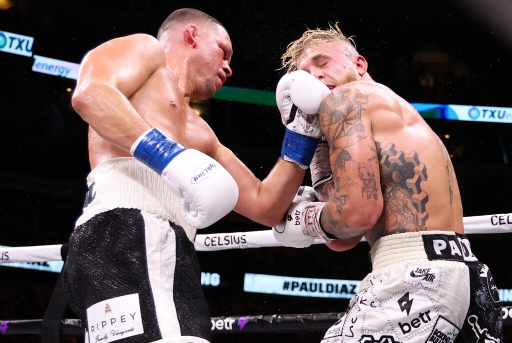 Boxing: Jake Paul vs Nate Diaz Aug 5, 2023; Dallas, Texas, USA; Jake Paul (right) fights against Nate Diaz in a boxing match at American Airlines Center. Dallas American Airlines Center Texas USA, EDITORIAL USE ONLY PUBLICATIONxINxGERxSUIxAUTxONLY 20230805_krj_aj6_0046