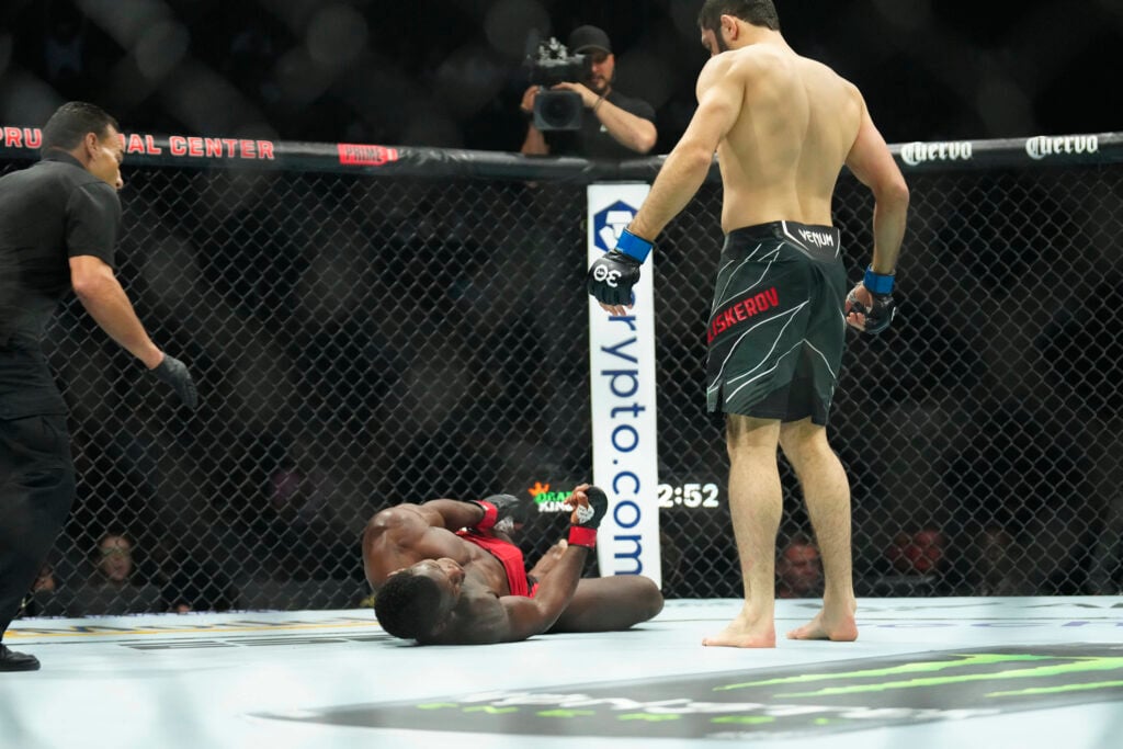 May 6, 2023, Newark, NJ, Newark, NJ, United States: Newark, NJ - May 6: (R-L) Ikram Aliskerov knocks out Phil Hawes in a Middleweight bout at UFC 288: Sterling v Cejudo at Prudential Center on May 6, 2023 in Newark, NJ Newark, NJ United States - ZUMAp175 20230506_zsa_p175_024 