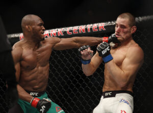MMA: UFC 210-Usman vs Strickland, Apr 8, 2017; Buffalo, NY, USA; Kamaru Usman (red gloves) competes against Sean Strickland (blue gloves) during UFC 210 at KeyBank Center. Mandatory Credit: Kevin Hoffman-USA TODAY Sports, 08.04.2017 21:18:40, 10001750, Kamaru Usman, MMA PUBLICATIONxINxGERxSUIxAUTxONLY 10001750