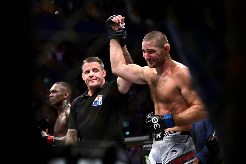 UFC 293 SYDNEY, Sean Strickland of the USA reacts after defeating Israel Adesanya of Nigeria during the Middleweight Title bout of UFC 293 at Qudos Bank Arena in Sydney, Sunday, September 10, 2023. ( !ACHTUNG: NUR REDAKTIONELLE NUTZUNG, KEINE ARCHIVIERUNG UND KEINE BUCHNUTZUNG! SYDNEY NEW SOUTH WALES AUSTRALIA PUBLICATIONxNOTxINxAUSxNZLxPNGxFIJxVANxSOLxTGA Copyright: xDANxHIMBRECHTSx 20230910001839941331