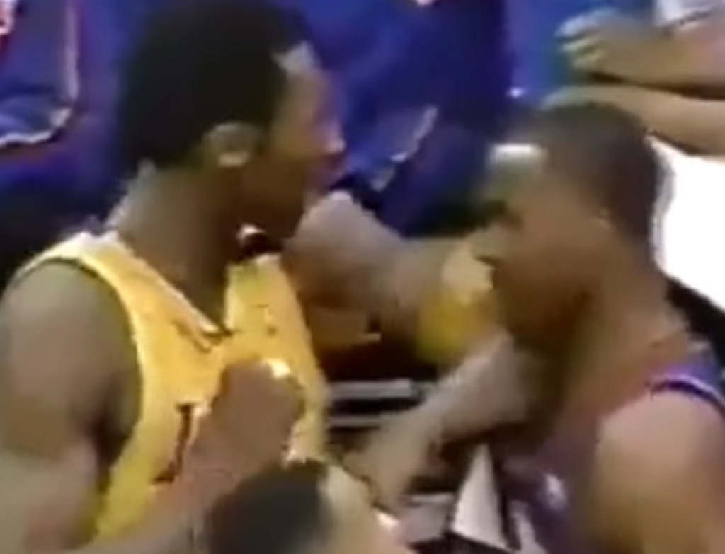 Koby Bryant hits Chris Childs with a sideways elbow