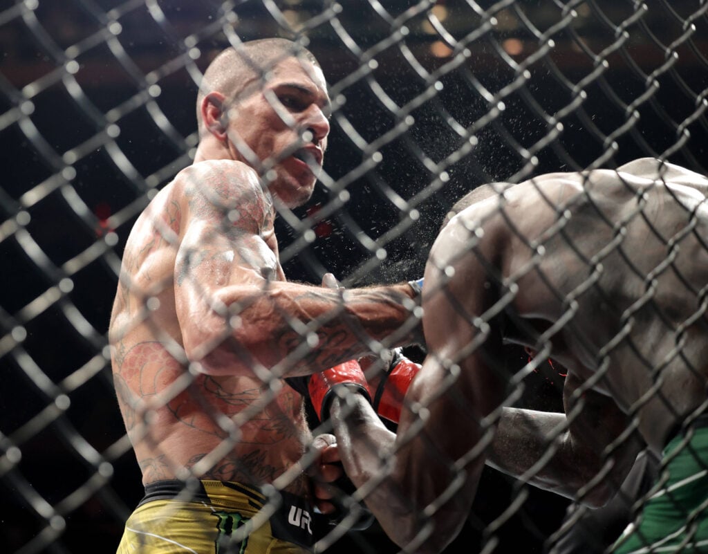MMA: UFC 281 - Adesanya vs Pereira Nov 12, 2022; New York, NY, USA; Israel Adesanya (red gloves) and Alex Pereira (blue gloves) during UFC 281 at Madison Square Garden. New York Madison Square Garden NY USA, EDITORIAL USE ONLY PUBLICATIONxINxGERxSUIxAUTxONLY 20221112_cec_is4_257