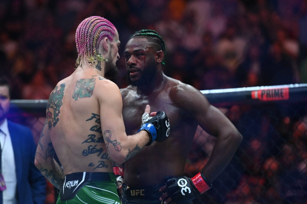 MMA: UFC 292 - Sterling vs O™Malley Aug 19, 2023; Boston, MA, USA; Aljamin Sterling (red gloves) exchanges words with Sean O™Malley (blue gloves) after their fight during UFC 292 at TD Garden. Boston TD Garden MA USA, EDITORIAL USE ONLY PUBLICATIONxINxGERxSUIxAUTxONLY 20230820_szo_om2_0205