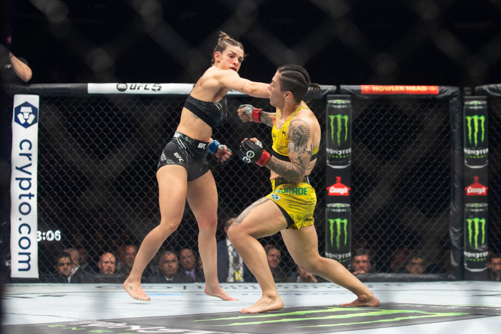 Mackenzie Dern had a bad night against Jessica Andrade at UFC 295.