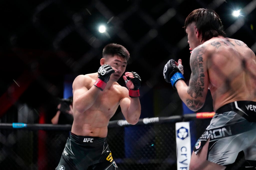 Song Yadong scored his second straight main event win on Saturday.