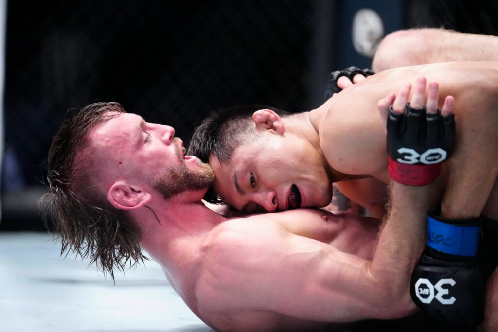 June 3, 2023, Las Vegas, NV, LAS VEGAS, NV, United States: LAS VEGAS, NV - June 3: Tim Elliott and Victor Altamirano compete in a 3-round bout at UFC Apex for UFC Fight Night - Vegas 74- Kara-France vs Albazi on June 3, 2023 in Las Vegas, NV, United States. Las Vegas, NV United States - ZUMAp175 20230603_zsa_p175_167