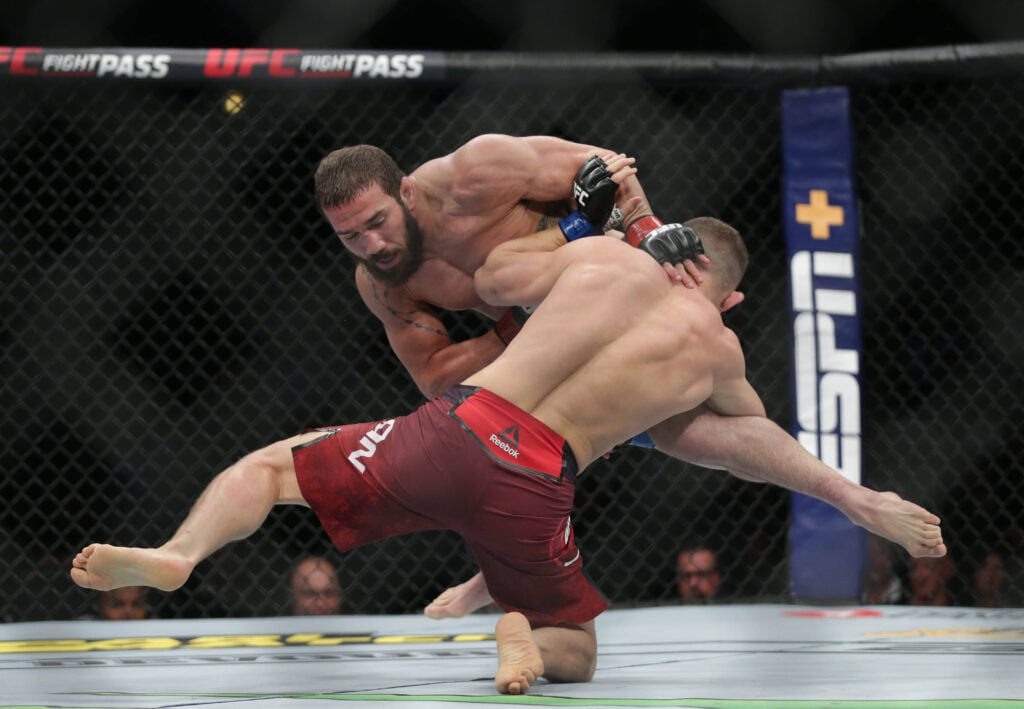 MMA: UFC 238-Rivera vs Yan, Jun 8, 2019; Chicago, IL, USA; Jimmie Rivera (red gloves) and Petr Yan (blue gloves) during UFC 238 at United Center. Mandatory Credit: Jerry Lai-USA TODAY Sports, 08.06.2019 21:58:26, 12863337, United Center, MMA, TopPic PUBLICATIONxINxGERxSUIxAUTxONLY 12863337