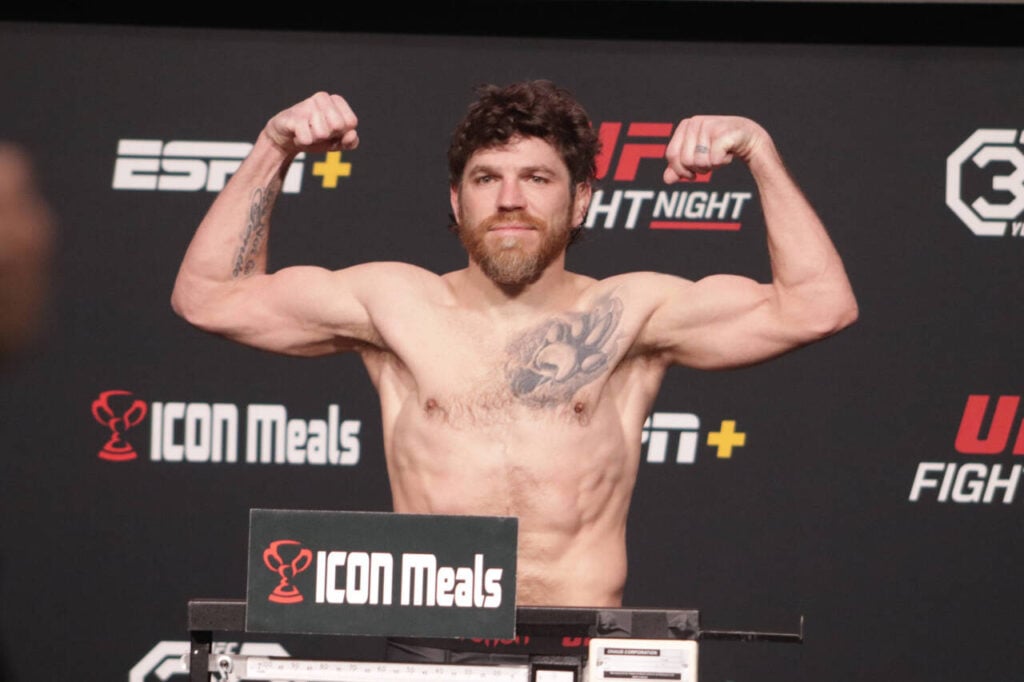 February 17, 2023, Las Vegas, Nevada, Las Vegas, NV, USA: LAS VEGAS, NV - FEBRUARY 17: UFC fighter Jim Miller poses on the scale during the UFC Vegas 69 weigh ins at UFC Apex on February 17, 2023, in Las Vegas, Nevada, USA. Las Vegas, Nevada USA - ZUMAp175 20230217_zsa_p175_038 