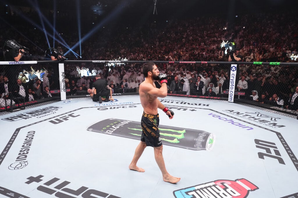 UFC 294: Makhachev v Volkanovski 2